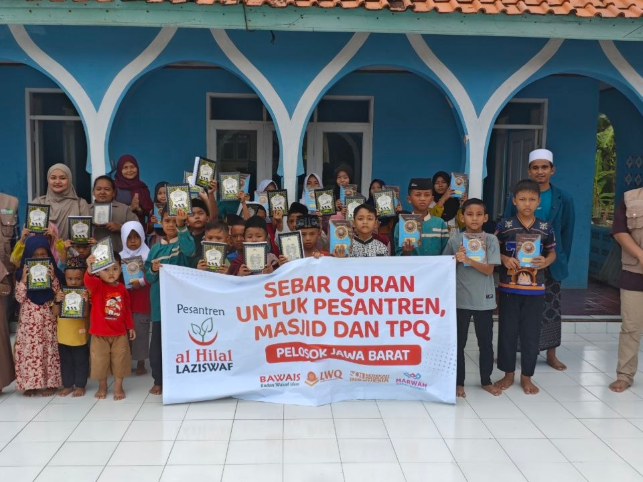 Menelusuri Pelosok Garut Selatan, LAZISWAF Al Hilal Salurkan Al-Qur’an dan Iqra untuk Daerah yang Membutuhkan