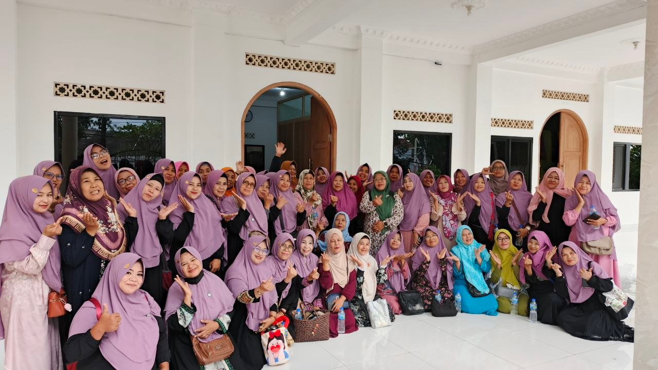Hangatnya Silaturahim dan Halal Bihalal Koordinator RT/RW Majelis Taklim Al Hilal Cibiru