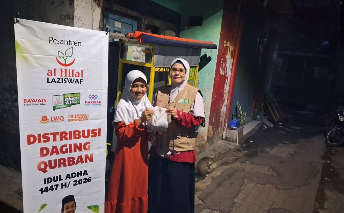 Sahabat Al Hilal Salurkan Ratusan Paket Daging Qurban Hadirkan Kebahagiaan untuk Masyarakat dan Santri Yatim di Pelosok