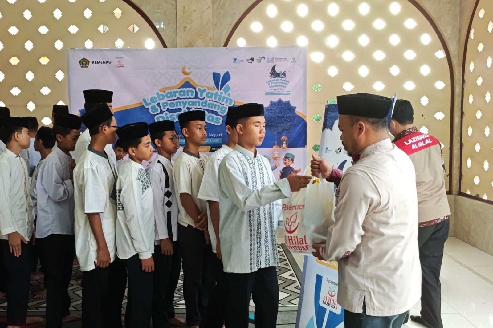 Kalender Hijriah 1448 H Lengkap: Prediksi Awal Ramadan, Idul Fitri, dan Hari Besar Islam 2027