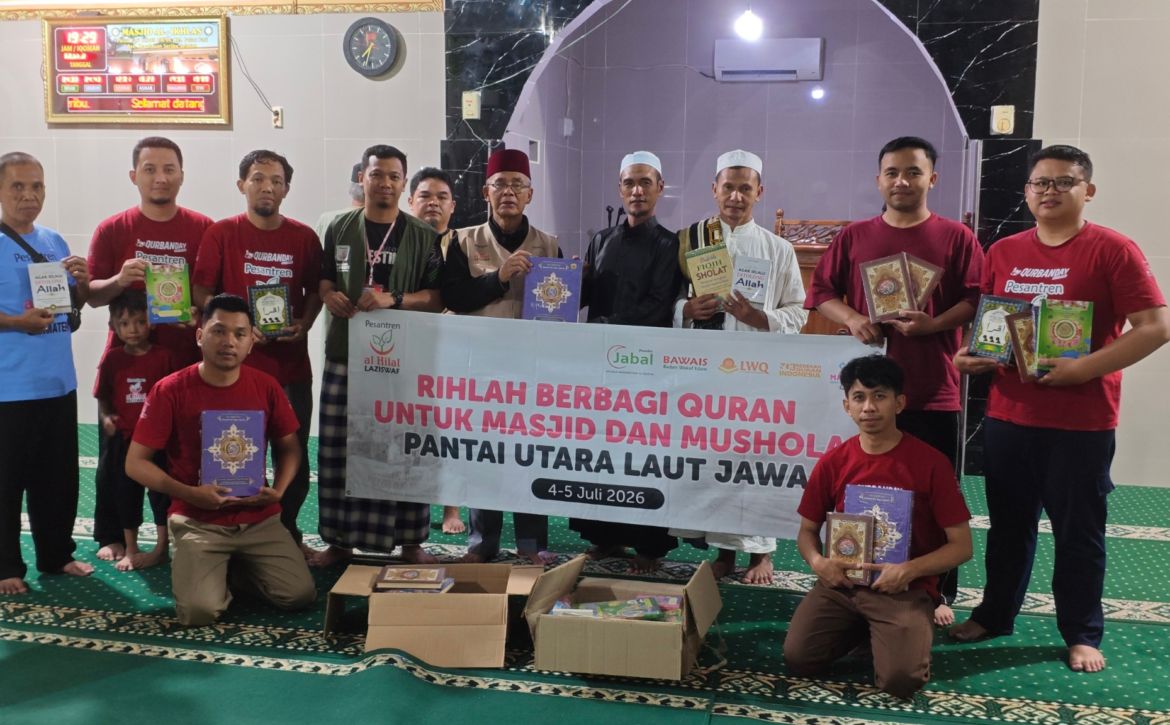 Sebar Quran Pantai Utara Laut Jawa, LAZISWAF Al Hilal Salurkan Mushaf Al-Qur'an ke Pulau Pari Kepulauan Seribu