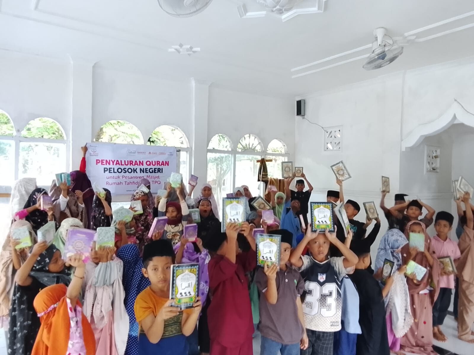 Sebar Quran Pelosok Hadir di Lombok Timur, Dukung Semangat Belajar Al-Qur'an Santri di Nusa Tenggara Barat