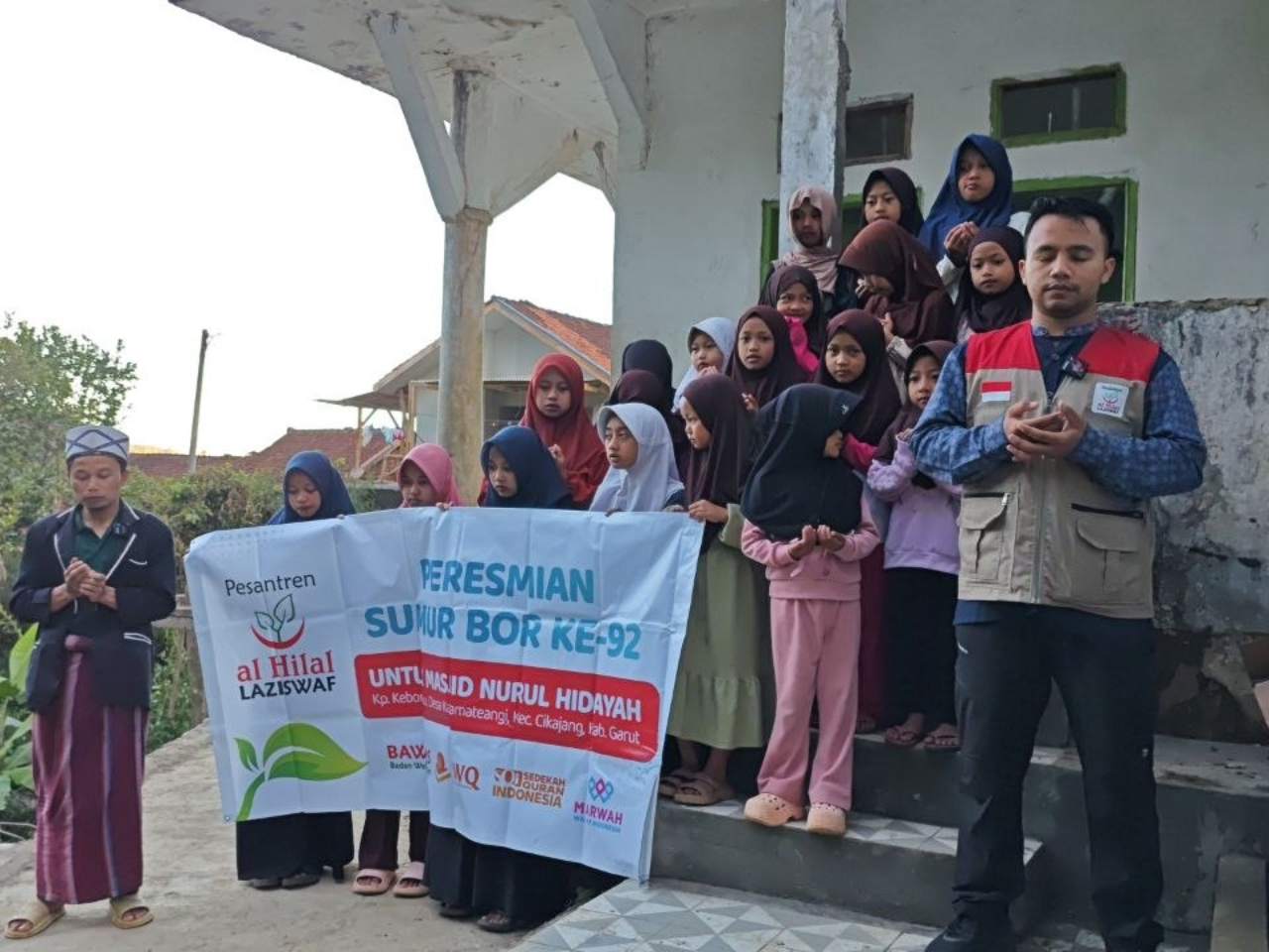 Alhamdulillah, Sumur Bor ke-92 LAZISWAF Pesantren Al Hilal Diresmikan untuk Masjid Nurul Hidayah di Cikajang Garut