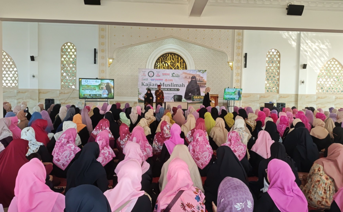 Mengusung Tema Menjadi Sebaik-Baiknya Perhiasan Dunia, Kajian Muslimah Majelis Taklim Al Hilal Bersama Ummi Pipik Berlangsung Lancar