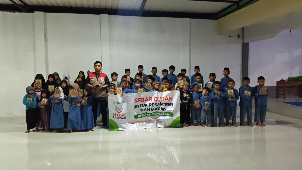 Safari Muharram Berbagi Quran Terus Berlanjut, LAZISWAF Pesantren Al Hilal Jangkau Masjid dan Lembaga Pendidikan Islam di Pelosok Ciamis