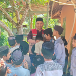 LAZISWAF Pesantren Al Hilal Kembali Salurkan Kain Kafan dan Karpet Masjid ke Cianjur