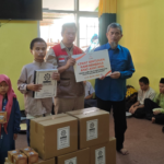 LAZISWAF Al Hilal Salurkan Al Quran Braille dan Speaker Digital untuk Penyandang Disabilitas