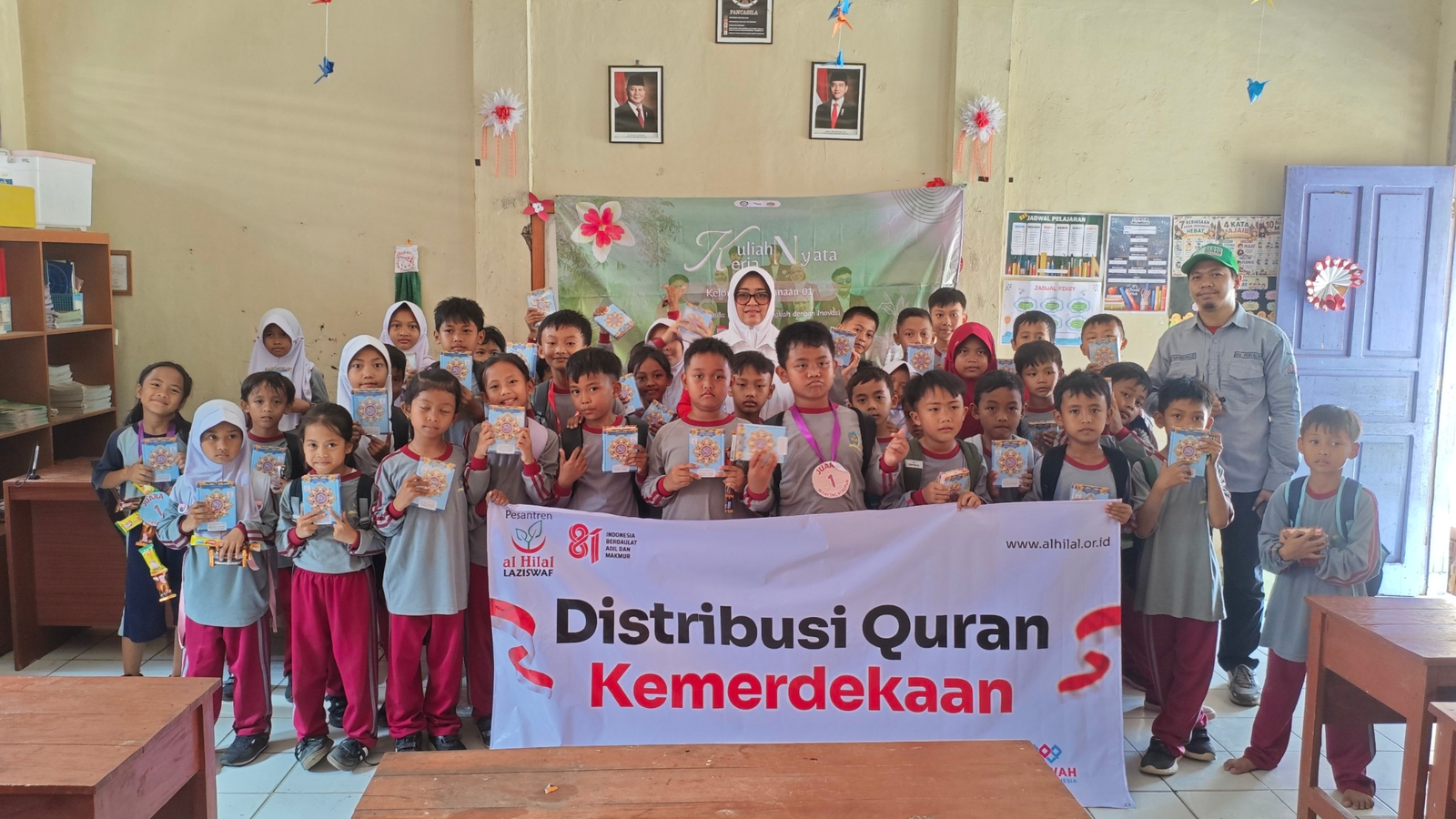Merdeka Bersama Al-Qur’an, Sebar Mushaf Spesial Kemerdekaan ke Pelosok Jawa Barat