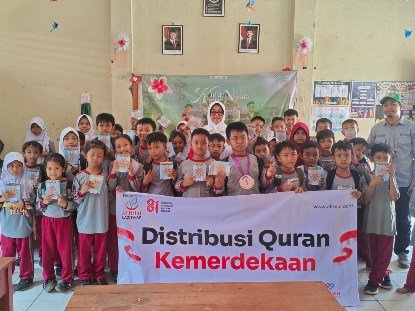 Merdeka Bersama Al-Qur’an, Sebar Mushaf Spesial Kemerdekaan ke Pelosok Jawa Barat