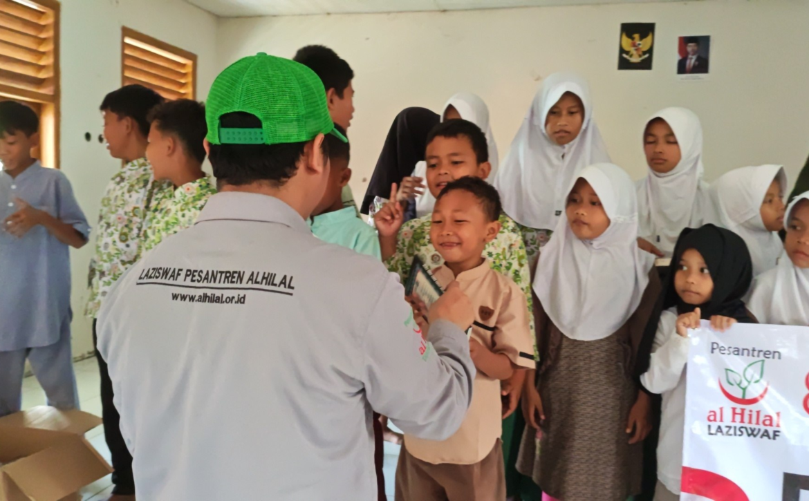 Distribusi Mushaf Quran Spesial Kemerdekaan Sukses Hadirkan Cahaya Kebaikan di Pelosok Sumedang