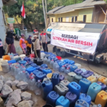80.000 Liter Air Bersih Kembali Disalurkan, Bantu 1.104 KK dan 200 Santri di Garut