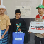 Kabupaten Bandung Barat, Sedekah Kain Kafan Kembali Disalurkan Di Sejumlah Masjid