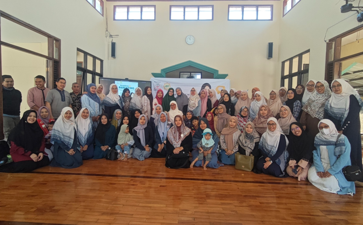 Roadshow Kajian Parenting Al Hilal, Bekali Orang Tua dengan Ilmu dan Kesadaran Mengelola Emosi