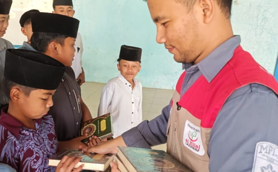 4 Dus Al Quran untuk Pondok Pesantren Al Faruq, Hadirkan Semangat Baru untuk Para Santri