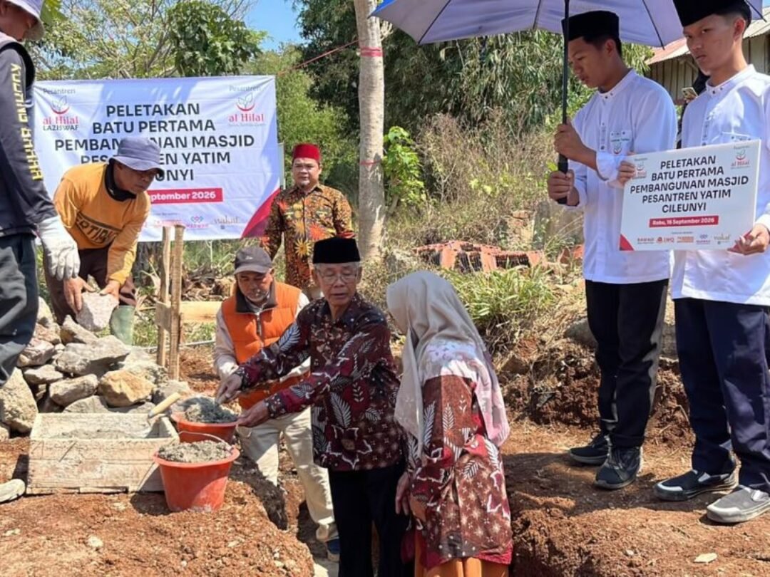 Satu Langkah Awal! Peletakan Batu Pertama Pembangunan Masjid Pesantren Yatim Al Hilal Telah Dilaksanakan