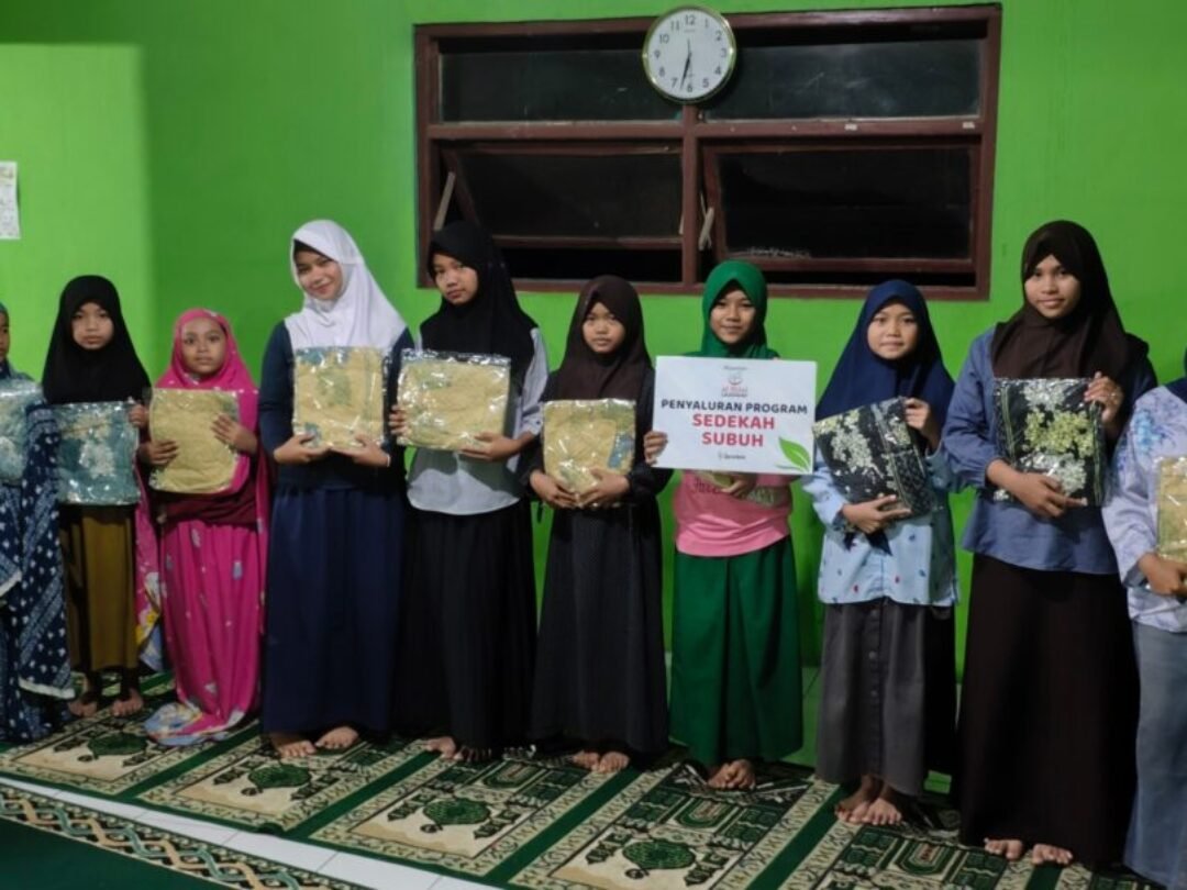 Tim Laziswaf Al Hilal Telah Salurkan Paket Ibadah untuk Santri Penghafal Al Quran di Pelosok Tasikmalaya