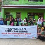 Berbagi Beras, Penuhi Gizi Santri Penghafal Al Quran di Pelosok Tasikmalaya