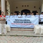 LAZISWAF Al Hilal Salurkan 1 Ton Beras dan Bantuan Buku Pendidikan untuk Santri Pesantren Al Hilal 1 Cililin