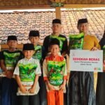 LAZISWAF Al Hilal Salurkan Sedekah Beras untuk Bantu Penuhi Kebutuhan Pokok Pondok Pesantren At Thohiriyah