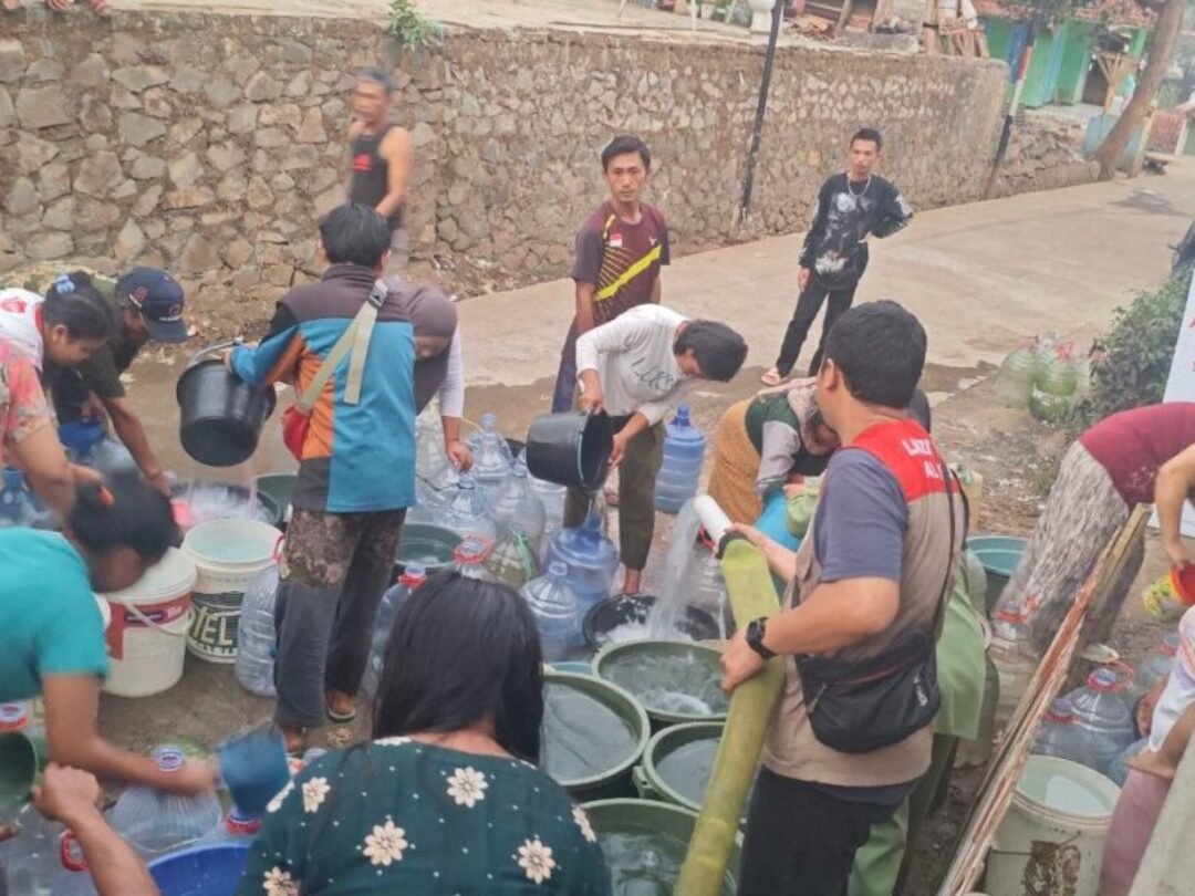7.000 Liter Air Bersih Disalurkan untuk Warga Desa Cilame, Ikhtiar Ringankan Dampak Kekeringan