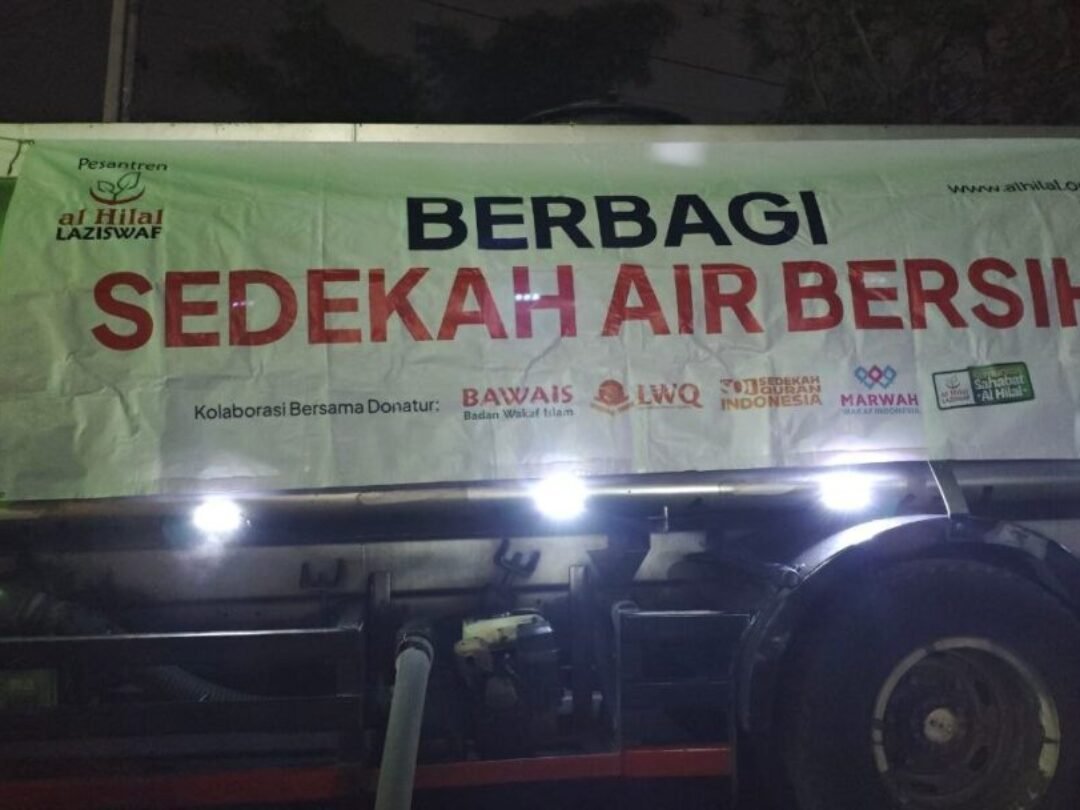 LAZISWAF Al Hilal Salurkan 12.000 Liter Air Bersih di Cisaru