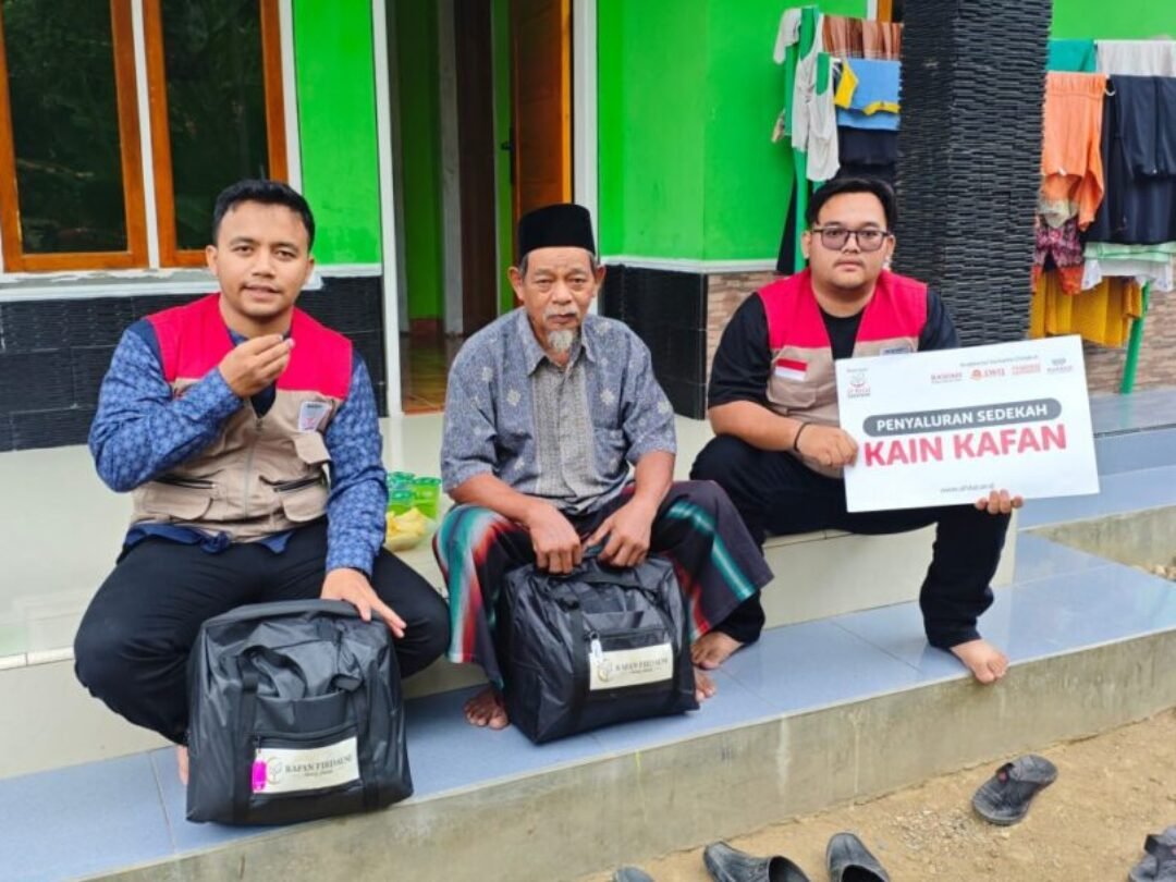 Kain Kafan Kembali Didistribusikan ke Pelosok Jawa Barat, Insya Allah Bisa Ringankan Warga Dhuafa Saat Berduka